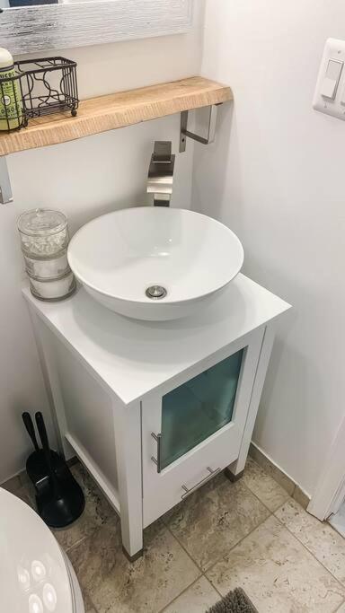 בלטימור Cozy Modern Apt In The Heart Of Fells Point! מראה חיצוני תמונה